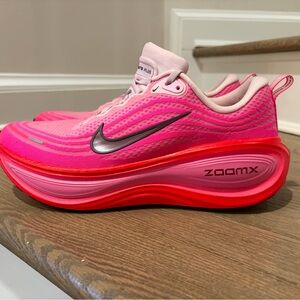 Nike Vomero Plus Running Shoes
